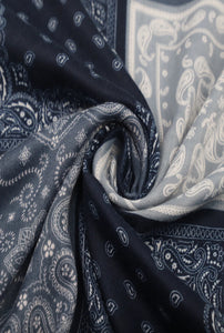 Qnuz Bandana Print Scarf 90 x 180 cm Scarf