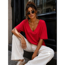 Load image into Gallery viewer, Qnuz Clothing Basic T-Shirt w V-Neck Clothing 40 red
