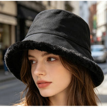Load image into Gallery viewer, Qnuz Bella Hat Hat/Glove 99 Black
