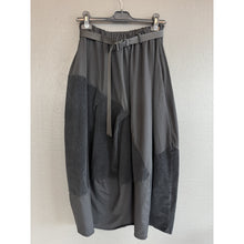 Load image into Gallery viewer, Qnuz Clothing Bella Skirt Clothing 99 Black
