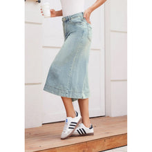 Load image into Gallery viewer, Qnuz Clothing Bermuda shorts Clothing 33 denim blue
