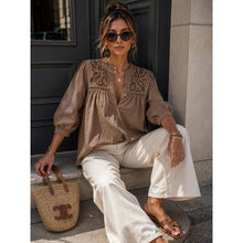 Load image into Gallery viewer, Qnuz Clothing Blouse w Embrodery Clothing 60 Marron
