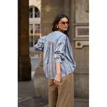 Load image into Gallery viewer, Qnuz Clothing Boheme Blouse w Applikationer Clothing 30 Blue
