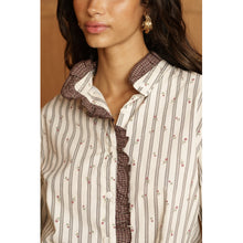 Load image into Gallery viewer, Qnuz Clothing Boheme Blouse w Applikationer Clothing 13 Ecru
