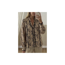 Load image into Gallery viewer, Qnuz Clothing Boheme Blouse w Applikationer Clothing 63 Taupe
