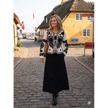 Load image into Gallery viewer, Qnuz Clothing Boheme Cotton Jacket w Embrodery Clothing 10 White
