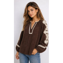 Load image into Gallery viewer, Qnuz Clothing Boheme blouse w embrodery Clothing 60 Marron
