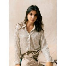 Load image into Gallery viewer, Qnuz Clothing Christmas Shirt w sequins Clothing 13 Beige
