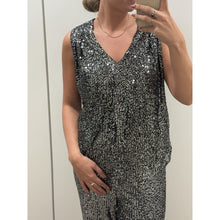 Load image into Gallery viewer, Qnuz Clothing Christmas TOP w sequins Clothing 99 Black
