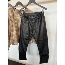 Load image into Gallery viewer, Qnuz Clothing Coated Jeans Clothing 99 Black
