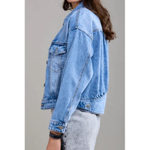 Load image into Gallery viewer, Qnuz Clothing Denim Jacket w. feminine Bag Clothing 33 denim blue
