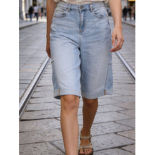 Load image into Gallery viewer, Qnuz Clothing Denim Shorts w turn up Clothing 33 denim blue
