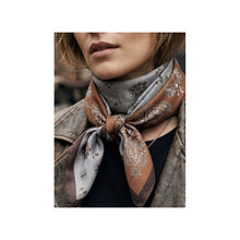 Load image into Gallery viewer, Qnuz Double printed on both sides Scarf 90x90 cm Scarf 63 Taupe
