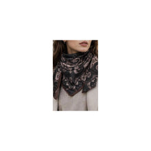 Load image into Gallery viewer, Qnuz Double printed on both sides Scarf 90x90 cm Scarf 60 Marron

