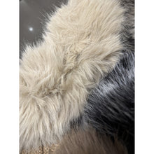 Load image into Gallery viewer, Qnuz Fake fur Headband w elastic Hat/Glove 13 Beige
