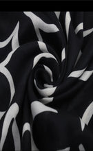 Load image into Gallery viewer, Qnuz Flower Print Scarf 90 x 180 cm Scarf
