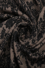 Load image into Gallery viewer, Qnuz Flower Print Scarf 90 x 180 cm Scarf
