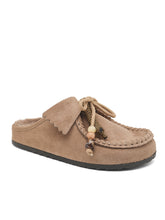 Load image into Gallery viewer, Qnuz Happy Slippers Shoe
