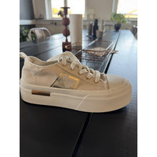 Load image into Gallery viewer, Qnuz Helina Shoe 13 Beige
