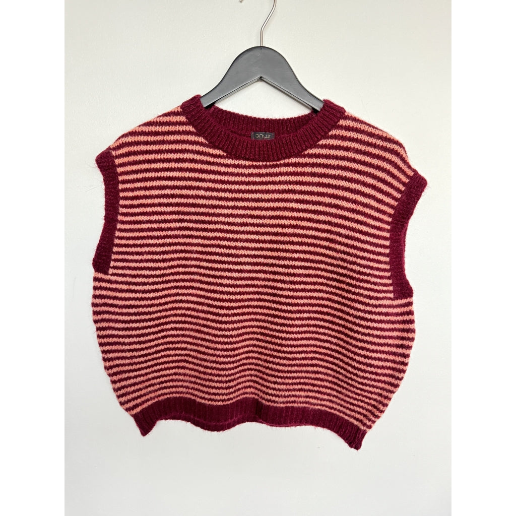 Qnuz Clothing High Neck Knit West 16% mohair 16% wool Clothing 28 Burgundy