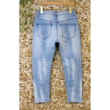 Load image into Gallery viewer, Qnuz Clothing Jeans w. Path Clothing 33 denim blue
