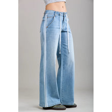 Load image into Gallery viewer, Qnuz Clothing Jeans w Stripe Clothing 33 denim blue
