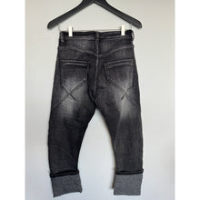 Load image into Gallery viewer, Qnuz Clothing Jeans with patches Clothing 99 Black
