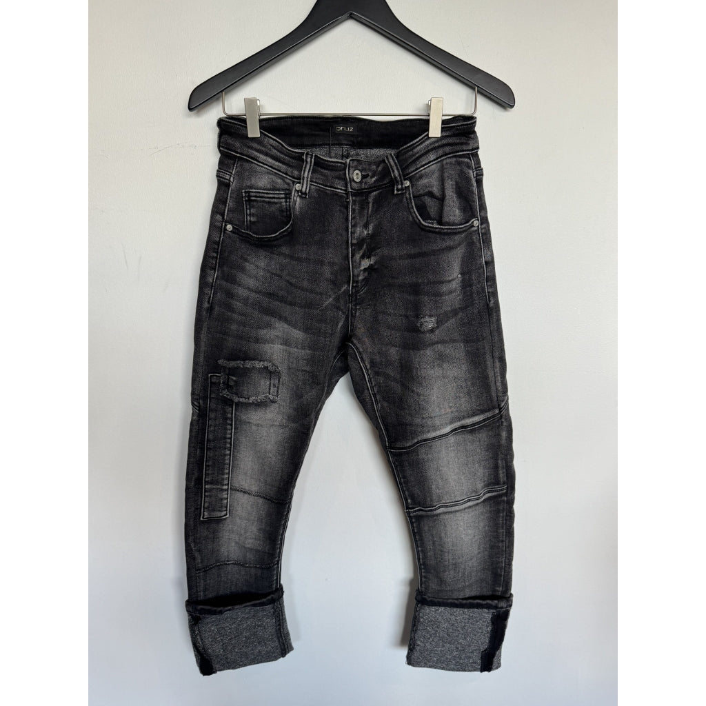 Qnuz Clothing Jeans with patches Clothing 99 Black