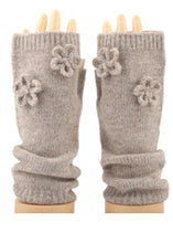 Load image into Gallery viewer, Qnuz Knit 1/2 Glove w LUREX/Flowers Hat/Glove
