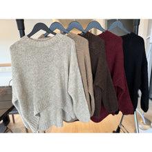 Load image into Gallery viewer, Qnuz Clothing Long sleev Knit Clothing 61 Camel
