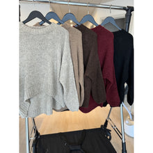 Load image into Gallery viewer, Qnuz Clothing Long sleev Knit Clothing 61 Camel
