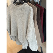 Load image into Gallery viewer, Qnuz Clothing Long sleev Knit Clothing 61 Camel
