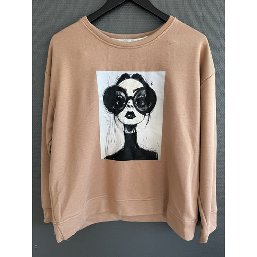 Qnuz Clothing Lux Sweat w print Clothing 61 Camel