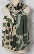 Load image into Gallery viewer, Qnuz Lux scarf 20% wool 80% viscose Scarf
