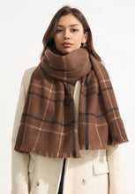 Load image into Gallery viewer, Qnuz Lux scarf w lurex 20% wool 85 x200 Scarf
