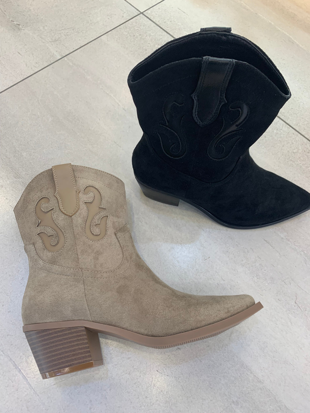 Qnuz Naela Shoe