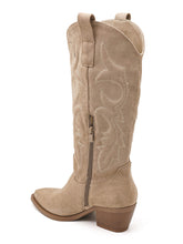 Load image into Gallery viewer, Qnuz Naela Shoe
