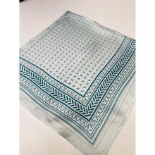 Load image into Gallery viewer, Qnuz Najmai Scarf 51 Spring green
