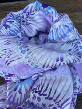 Load image into Gallery viewer, Qnuz Nana Scarf
