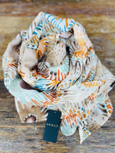 Load image into Gallery viewer, Qnuz Nana Scarf
