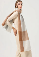 Load image into Gallery viewer, Qnuz Rade Lux scarf Scarf
