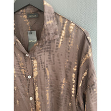 Load image into Gallery viewer, Qnuz Clothing Okada Satin Shirt Clothing 60 Marron
