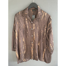 Load image into Gallery viewer, Qnuz Clothing Okada Satin Shirt Clothing 60 Marron
