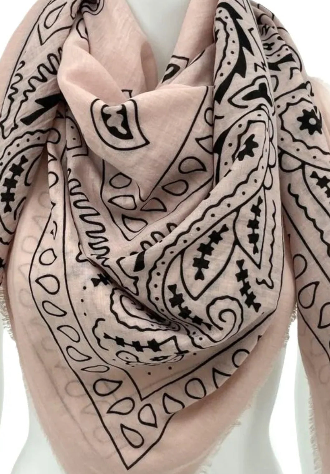 Qnuz Paisly scarf 90X90 Scarf