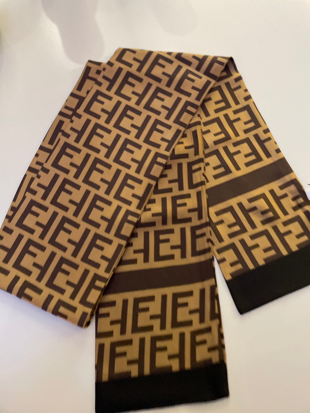 Qnuz Pelli Scarf