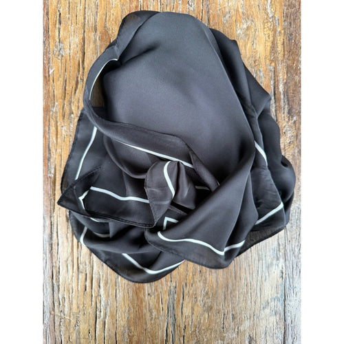 Qnuz Plaine Scarf 20% SILK 70 x 70 cm Scarf 99 Black