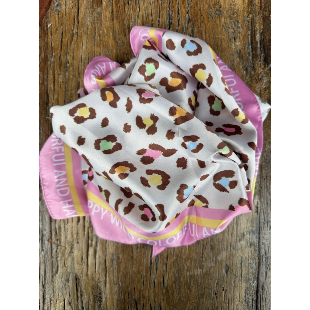 Qnuz Plaine Scarf 20% SILK 70 x 70 cm Scarf 42 Rosa