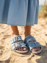 Load image into Gallery viewer, Qnuz Pricil Shoe
