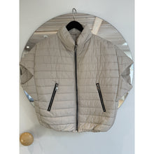 Load image into Gallery viewer, Qnuz Clothing Qulited Jacket Clothing 13 Beige
