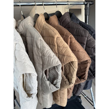 Load image into Gallery viewer, Qnuz Clothing Qulited Jacket Clothing 13 Beige
